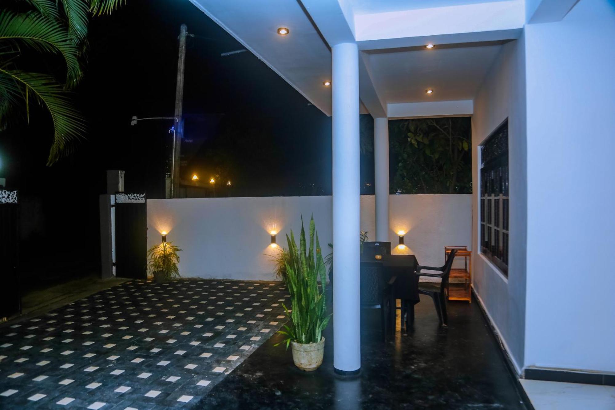 Mirissa Breeze Hotel Exterior photo